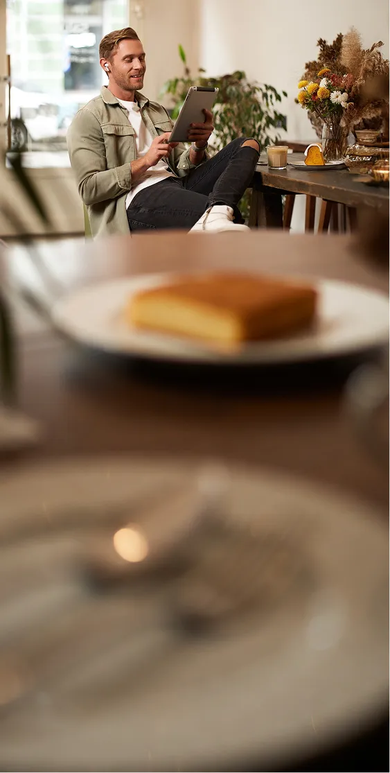 Person working in a Hostee apartment